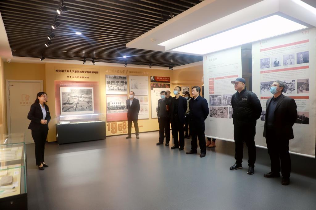 //www.tiyutouzhu.net/__local/4/E7/83/7CE5B2DBB0896F0371F85BD8833_2BC28F6E_13D06.jpg